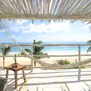 lamat-tulum.quintano-roohotels.com/